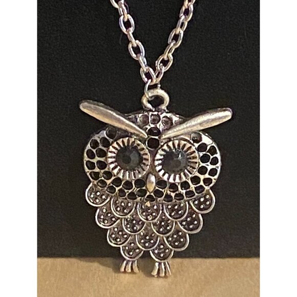 Fashion Jewelry Jewelry - Vintage Silver-Tone Owl Pendant Necklace With Chain